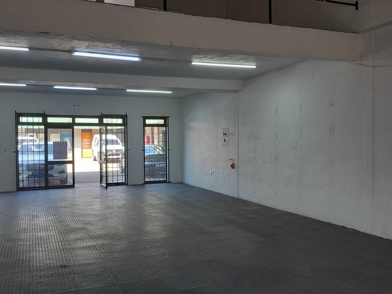 Retail Showroom To Let in Ballito Business Park - Photo 2