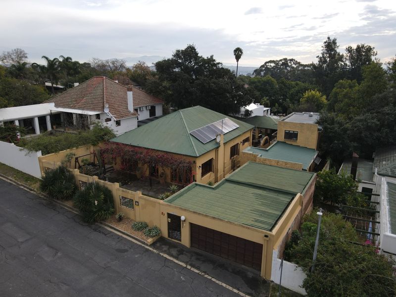 House For Sale in Wellington Central, Wellington - Photo 1