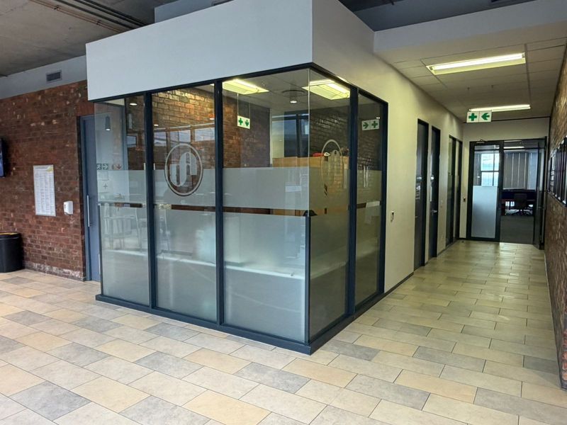 Office To Rent in The Boulevard in Woodstock, Cape Town - Photo 3