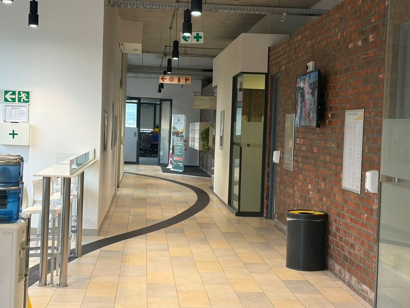 Office To Rent in The Boulevard in Woodstock, Cape Town - Photo 6