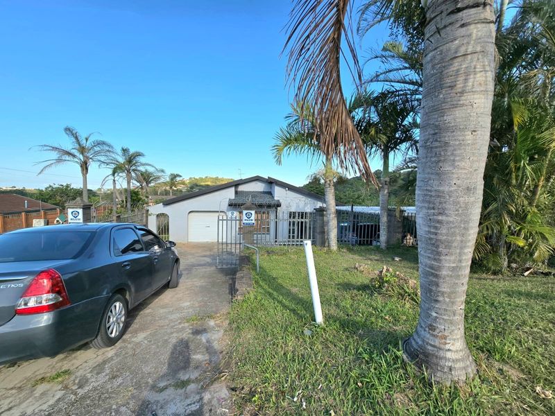 House For Sale in Shallcross, Chatsworth, KwaZulu Natal - Photo 1