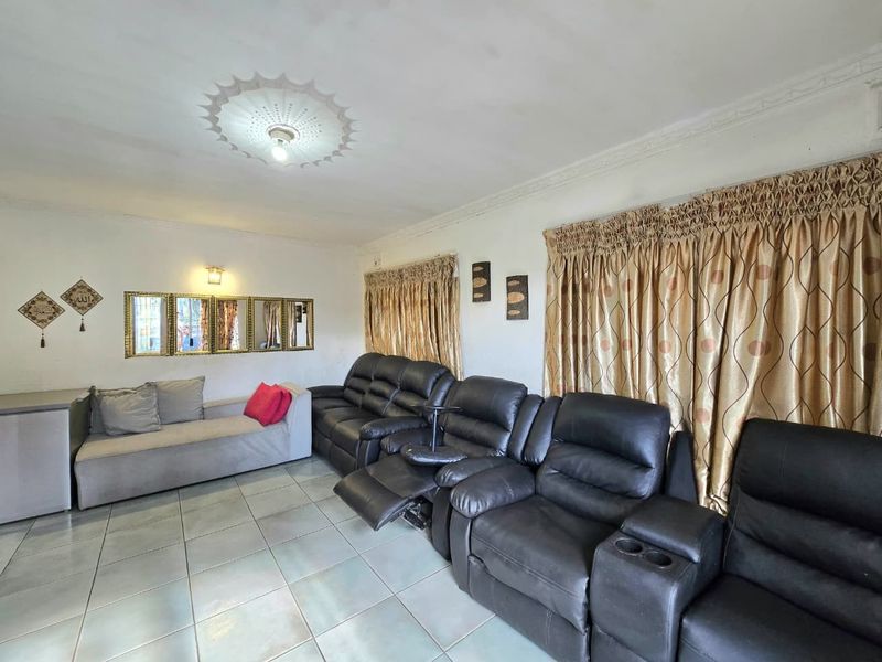 House For Sale in Shallcross, Chatsworth, KwaZulu Natal - Photo 5
