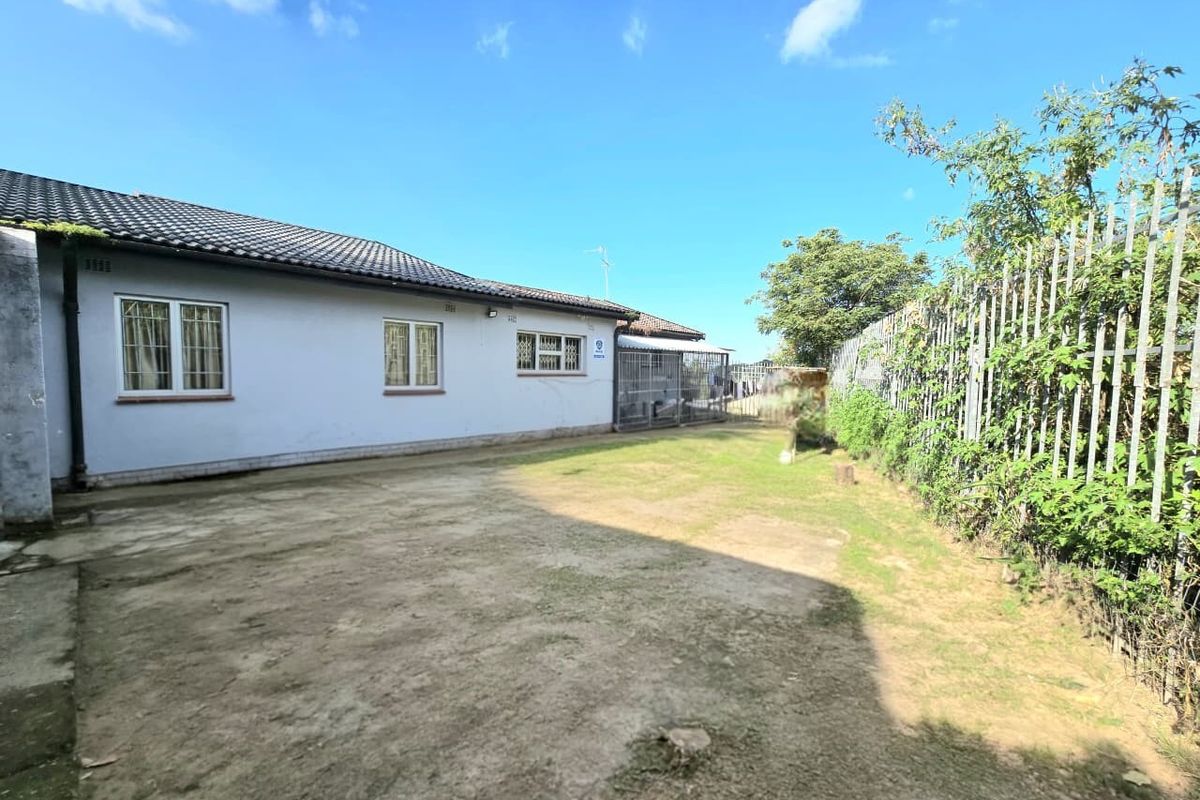 House For Sale in Shallcross, Chatsworth, KwaZulu Natal - Photo 3