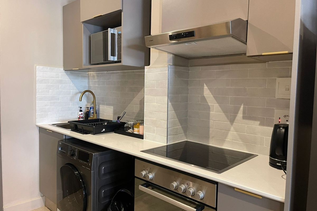 Studio in Black brick Sandton - Photo 2