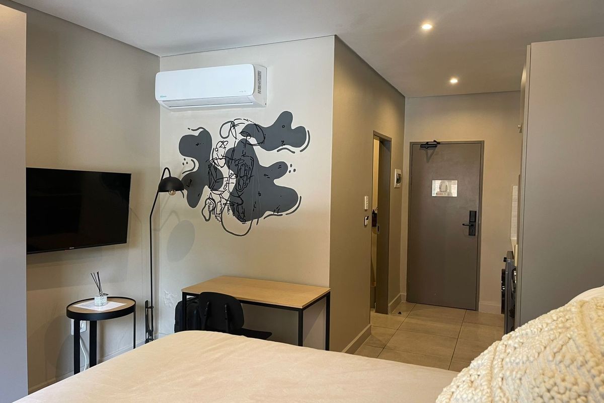 Studio in Black brick Sandton - Photo 3