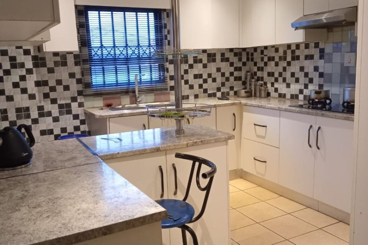 House For Sale in Stretford - Photo 2