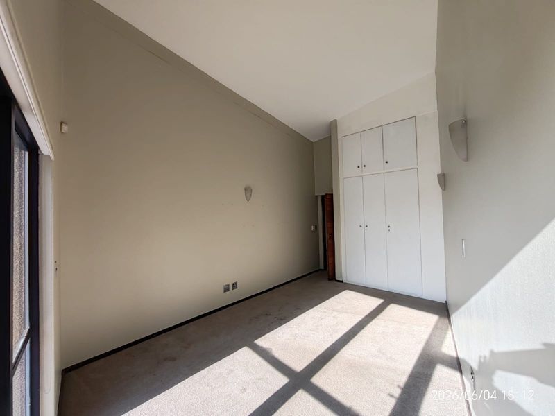 House To Rent in Bedfordview - Photo 10