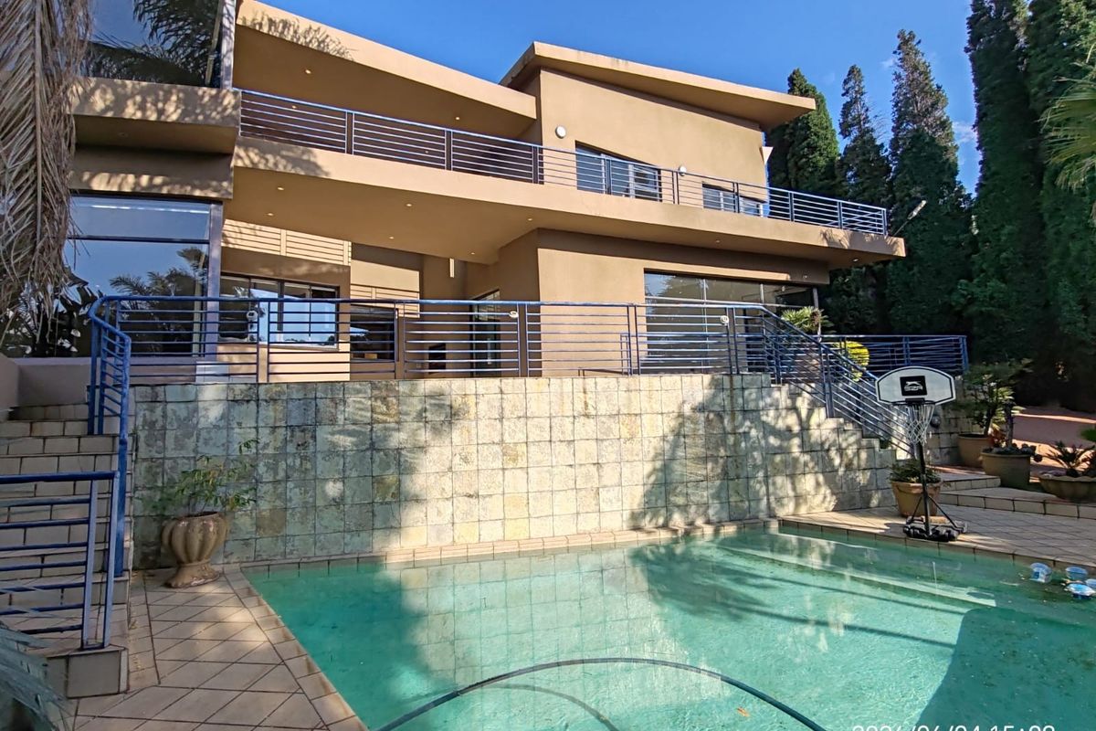 House To Rent in Bedfordview - Photo 2
