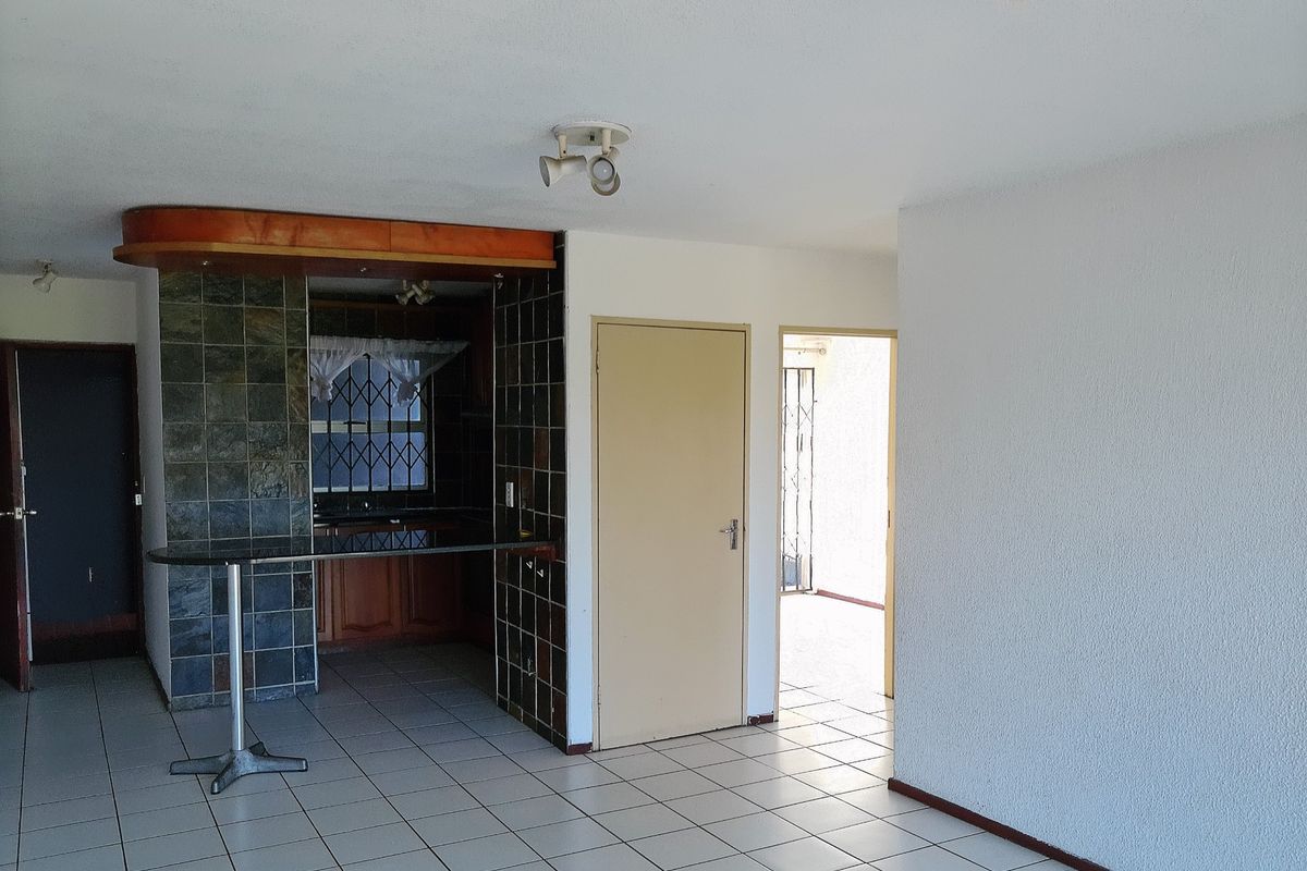 Complex To Rent in Meer En See, Richards Bay, KwaZulu Natal - Photo 3