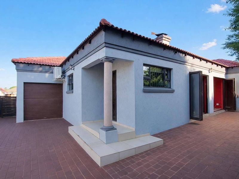 Spacious 4-Bedroom Family Home To Rent in Amandasig, Akasia - Photo 9