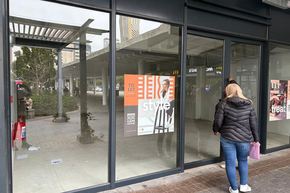 Retail Space To Rent in Cape Town City Centre, Cape Town - Photo 2
