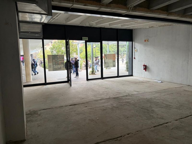 Retail Space To Rent in Cape Town City Centre, Cape Town - Photo 3