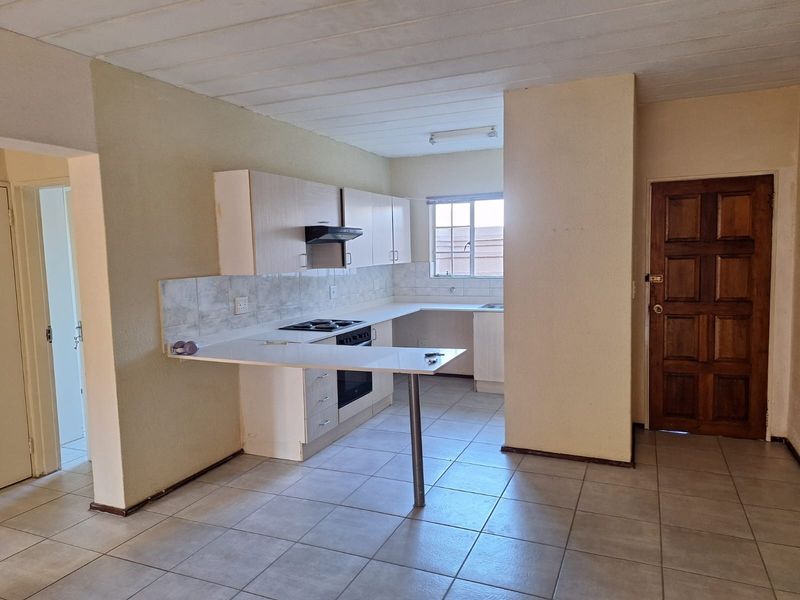 Spacious 2 Bed 1 bath - Photo 1