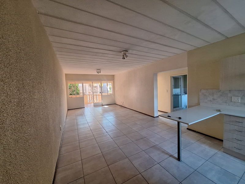 Spacious 2 Bed 1 bath - Photo 3