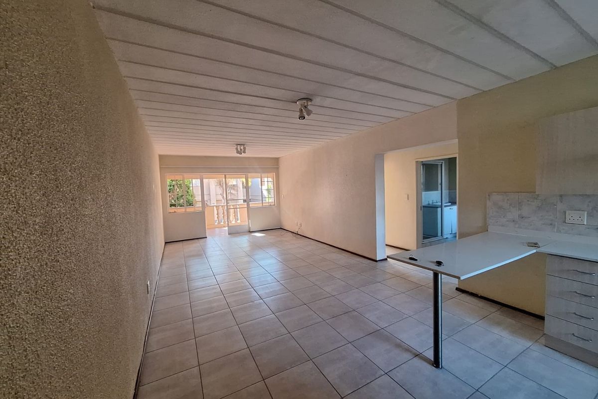 Spacious 2 Bed 1 bath - Photo 3