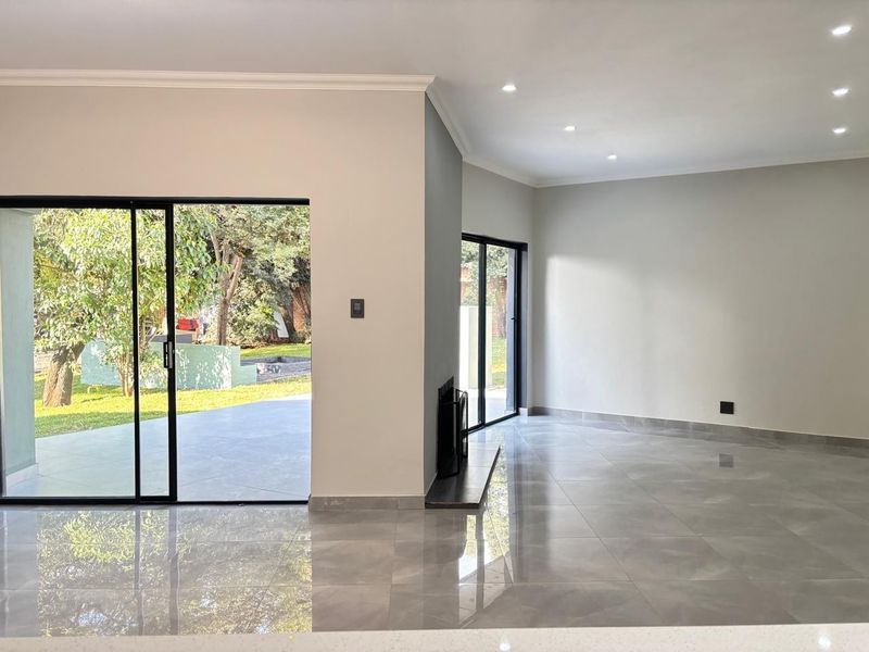 House For Sale in Annlin, Pretoria With A Flatlet Plus, Cottage This Stunning Home Is For  Large Fam - Photo 4