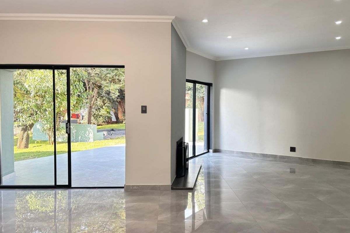 House For Sale in Annlin, Pretoria With A Flatlet Plus, Cottage This Stunning Home Is For  Large Fam - Photo 4