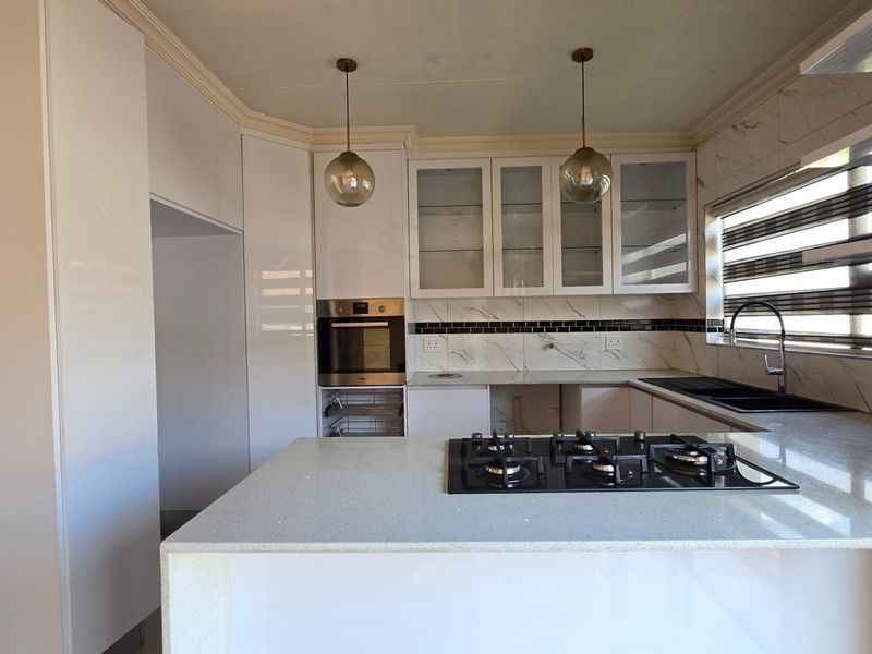 Exceptional Space, Endless Potential and Fantastic Entertainment Living - Photo 1