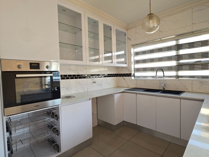Exceptional Space, Endless Potential and Fantastic Entertainment Living - Photo 2
