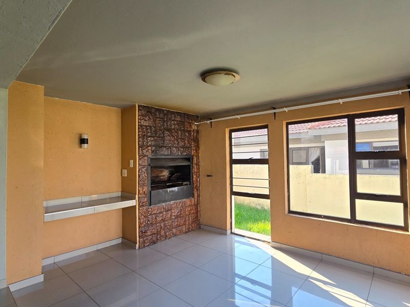 Exceptional Space, Endless Potential and Fantastic Entertainment Living - Photo 7