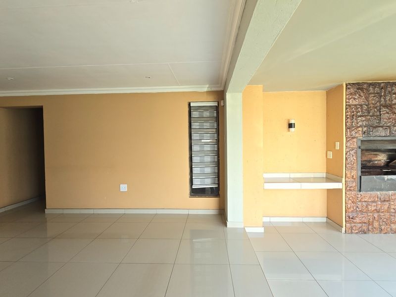 Exceptional Space, Endless Potential and Fantastic Entertainment Living - Photo 6