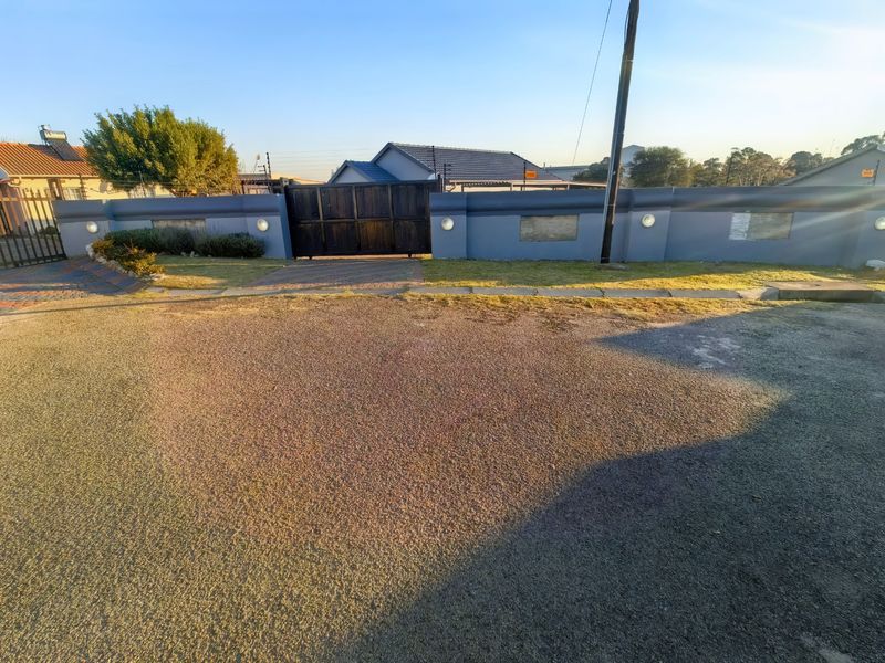 House For Sale in Middelburg Nazaret Sam Rose Valley - Photo 1