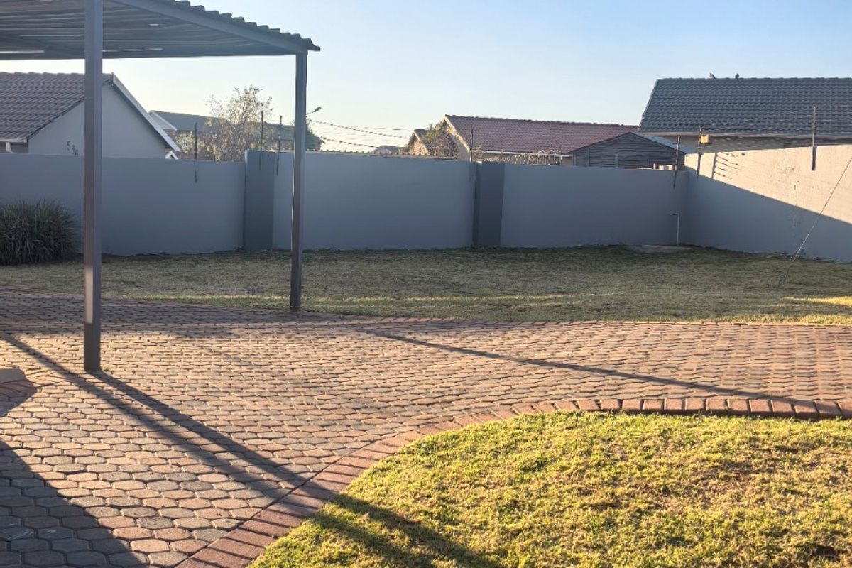 House For Sale in Middelburg Nazaret Sam Rose Valley - Photo 2