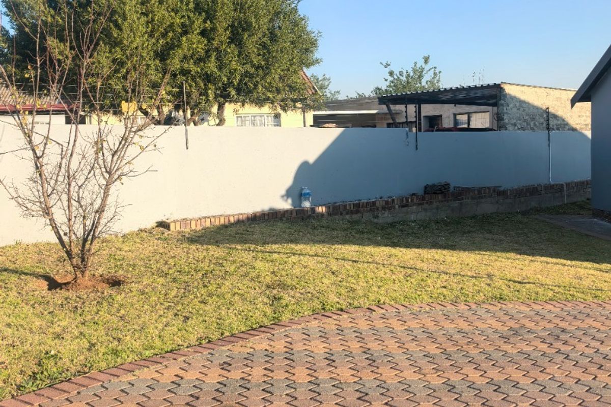 House For Sale in Middelburg Nazaret Sam Rose Valley - Photo 5