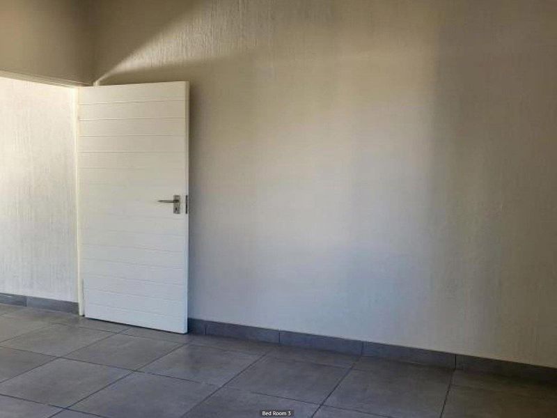 Apartment For Sale in Pomona, Kempton Park - Photo 5