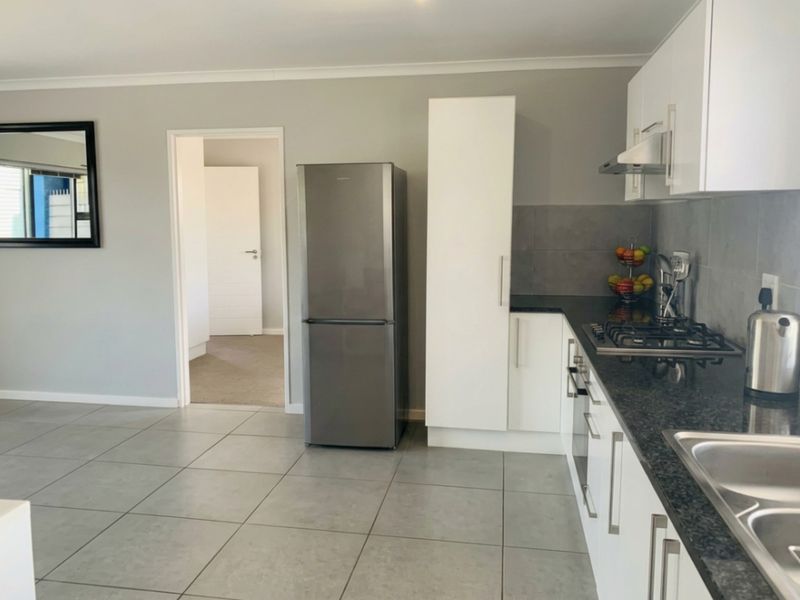 Neat 1-Bedroom Apartment in the Popular Zarina Complex | Burgundy Estate - Photo 5