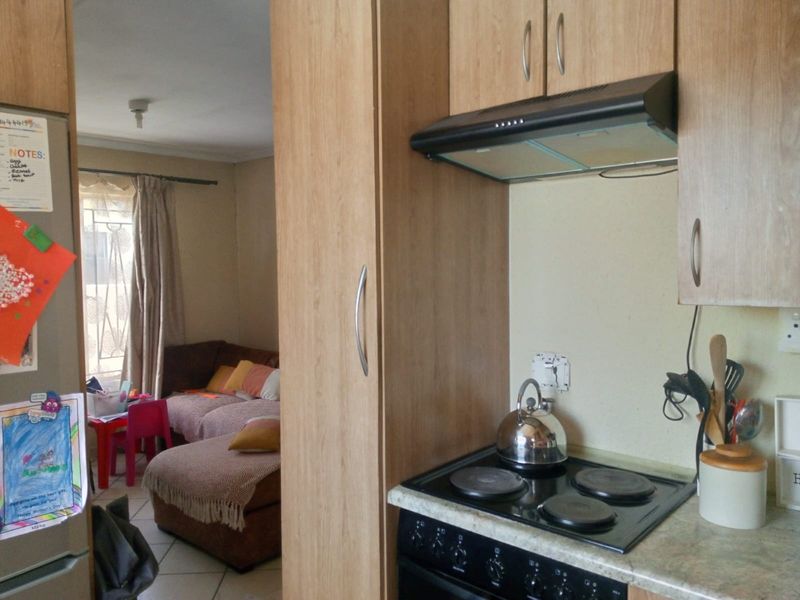 House To Rent in Nellmapius, Pretoria - Photo 3