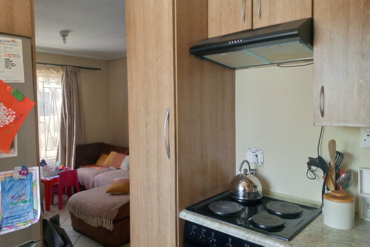 House To Rent in Nellmapius, Pretoria - Photo 3