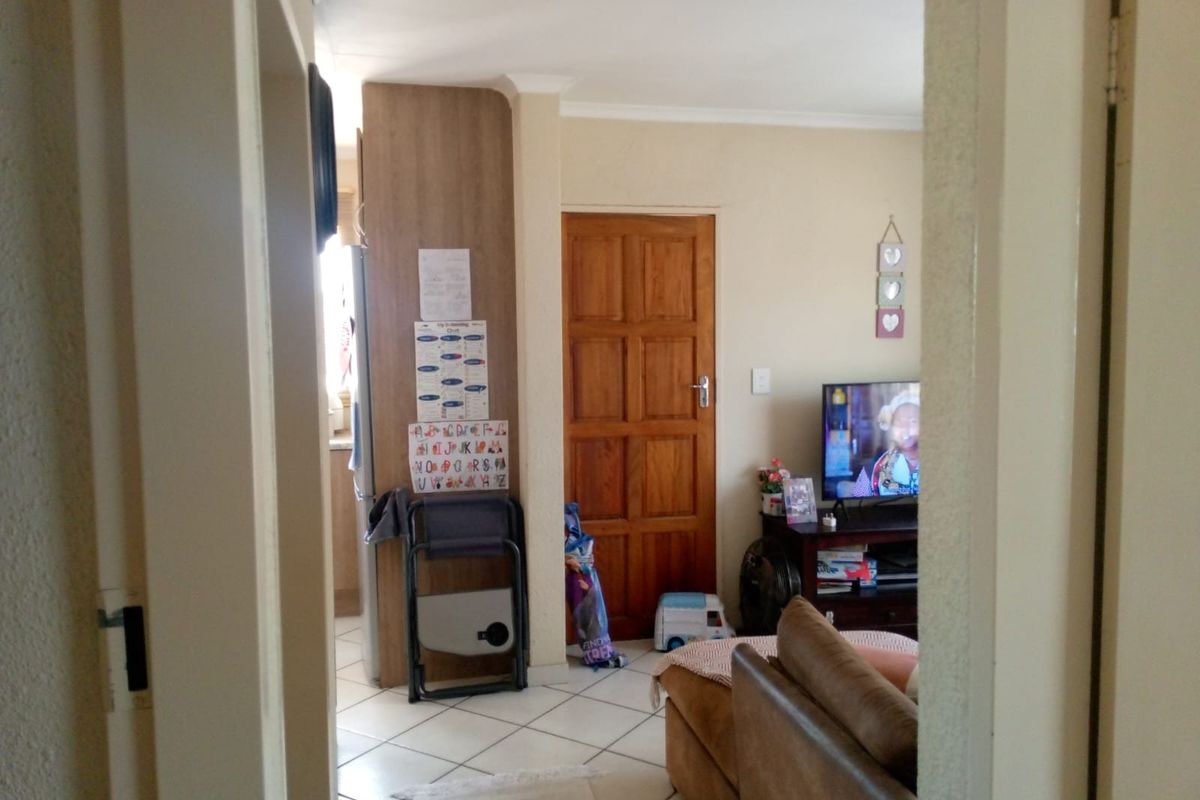 House To Rent in Nellmapius, Pretoria - Photo 5