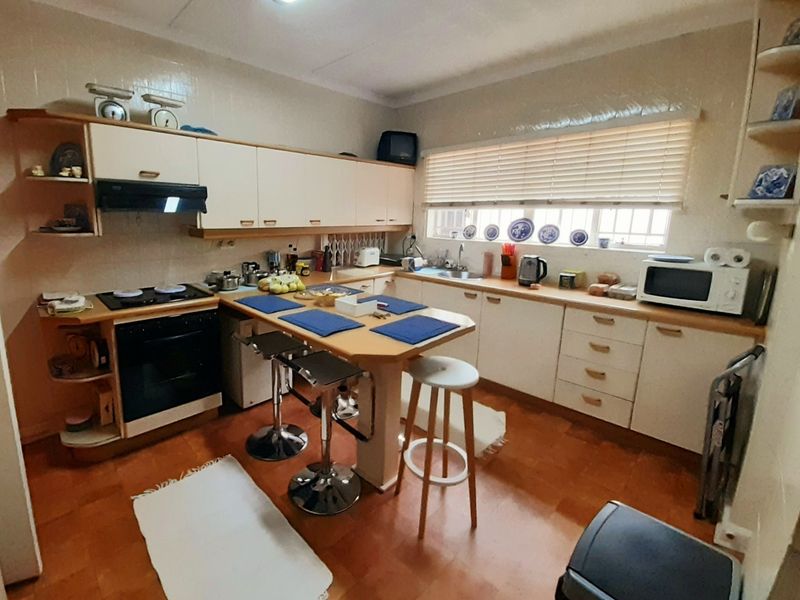 House For Sale in Johannesburg - Photo 9