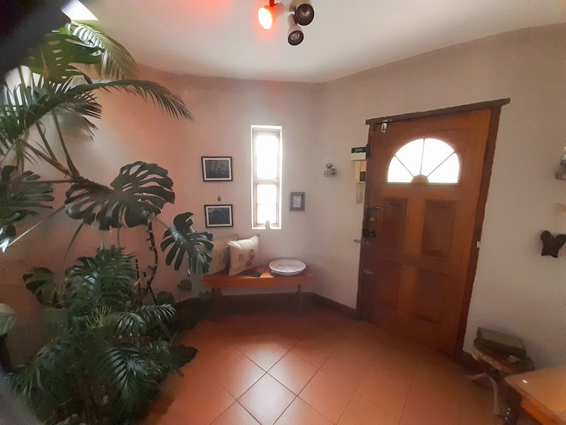 House For Sale in Johannesburg - Photo 5