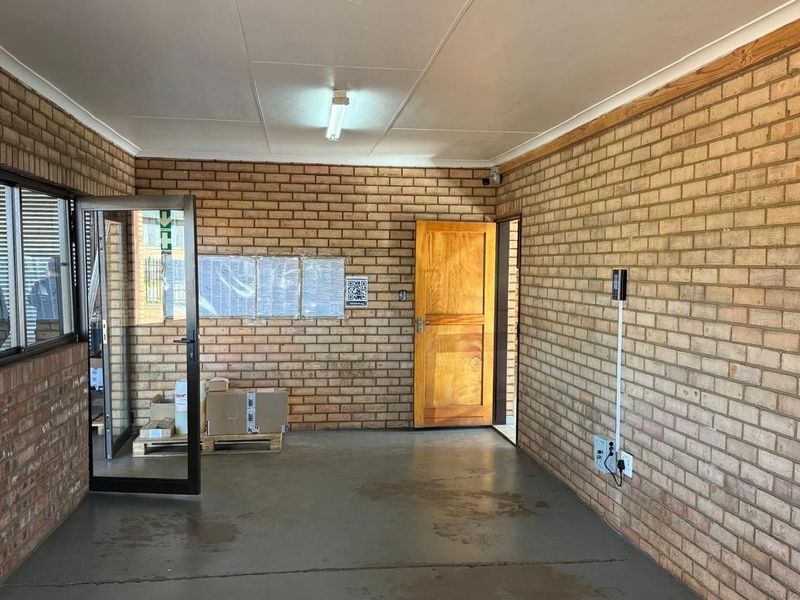 Commercial Property To Rent in Vaalbank, Middelburg - Photo 10