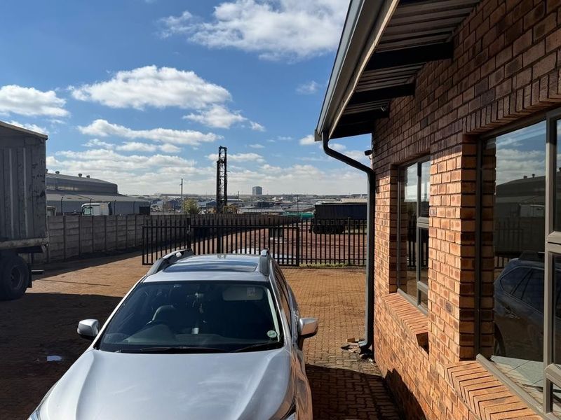 Commercial Property To Rent in Vaalbank, Middelburg - Photo 9