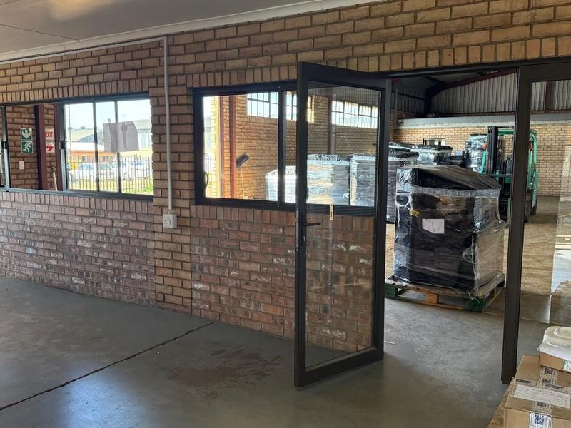 Commercial Property To Rent in Vaalbank, Middelburg - Photo 8