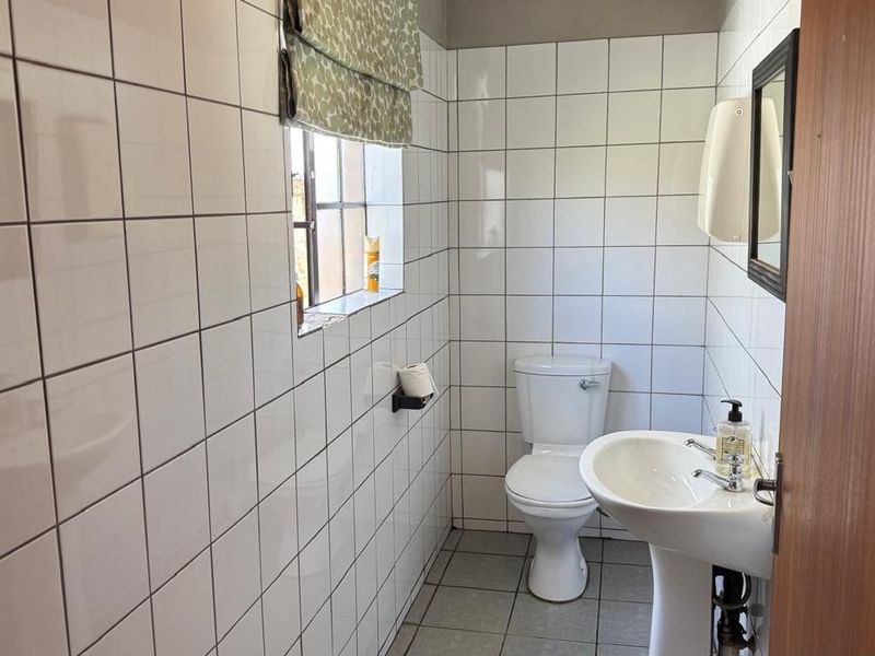 Commercial Property To Rent in Vaalbank, Middelburg - Photo 7