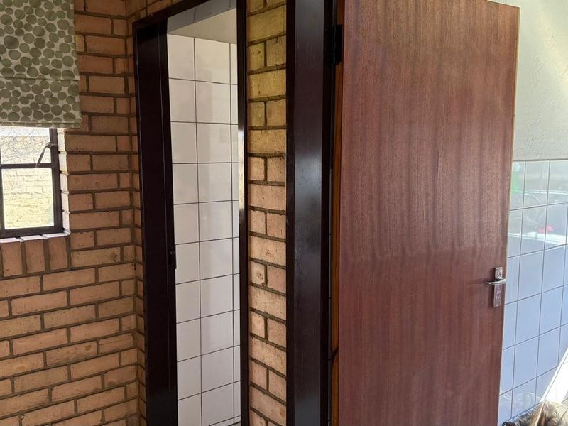 Commercial Property To Rent in Vaalbank, Middelburg - Photo 6