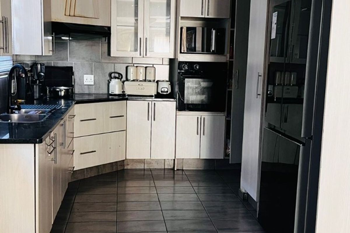 House For Sale in Blancheville, Witbank - Photo 4