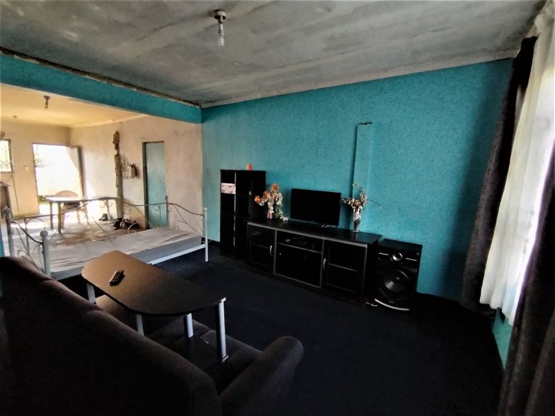 House For Sale in Esikhawini, KwaZulu Natal - Photo 4
