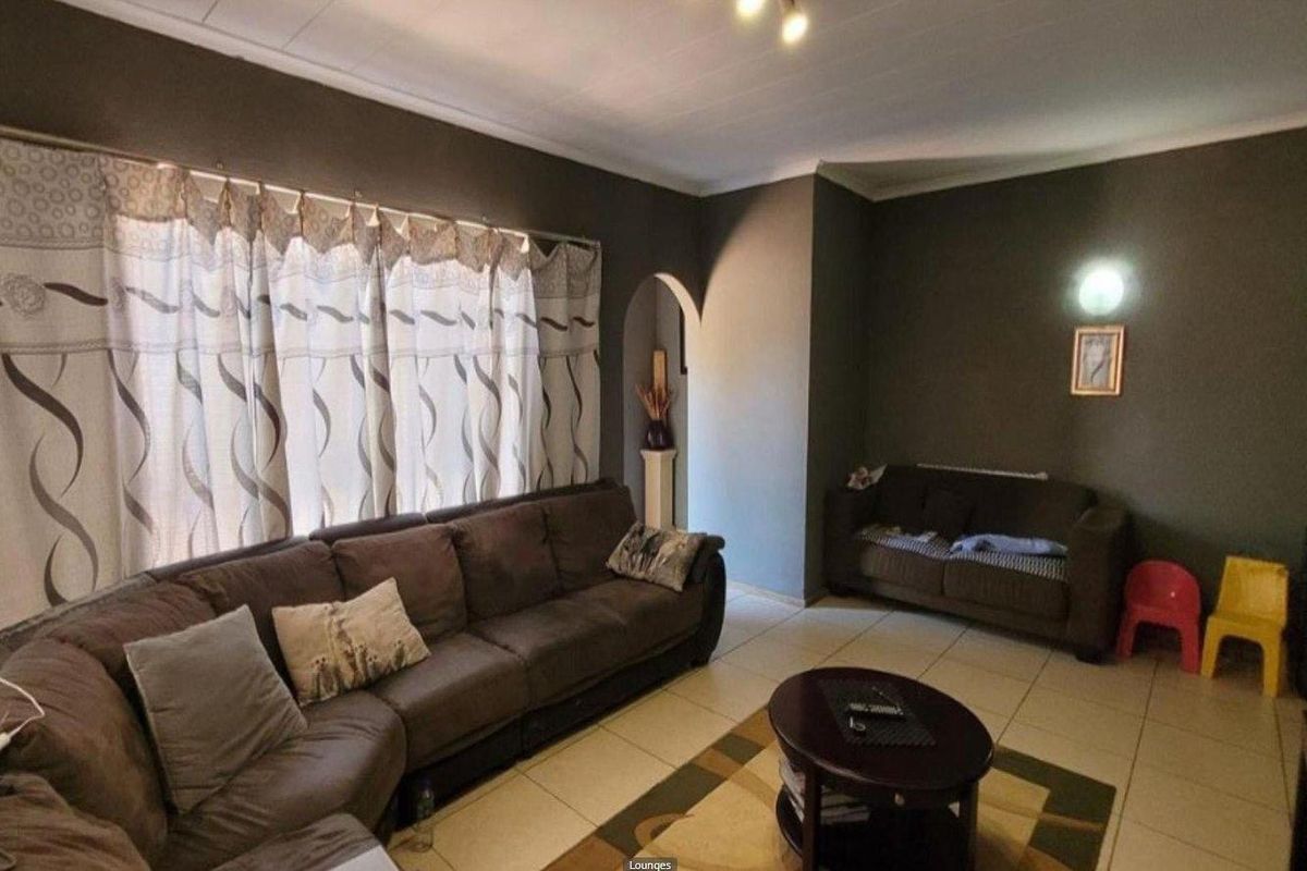 House For Sale in Birch Acres, Kempton Park - Photo 5