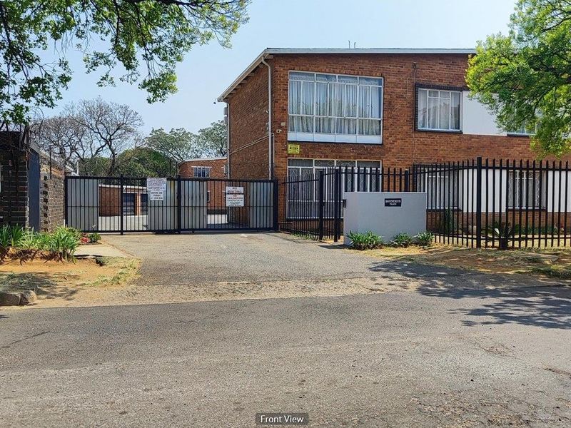 Apartment For Sale in Kempton Park Ext 4, Kempton Park - Photo 2