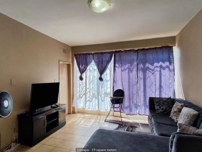 Apartment For Sale in Kempton Park Ext 4, Kempton Park - Photo 5
