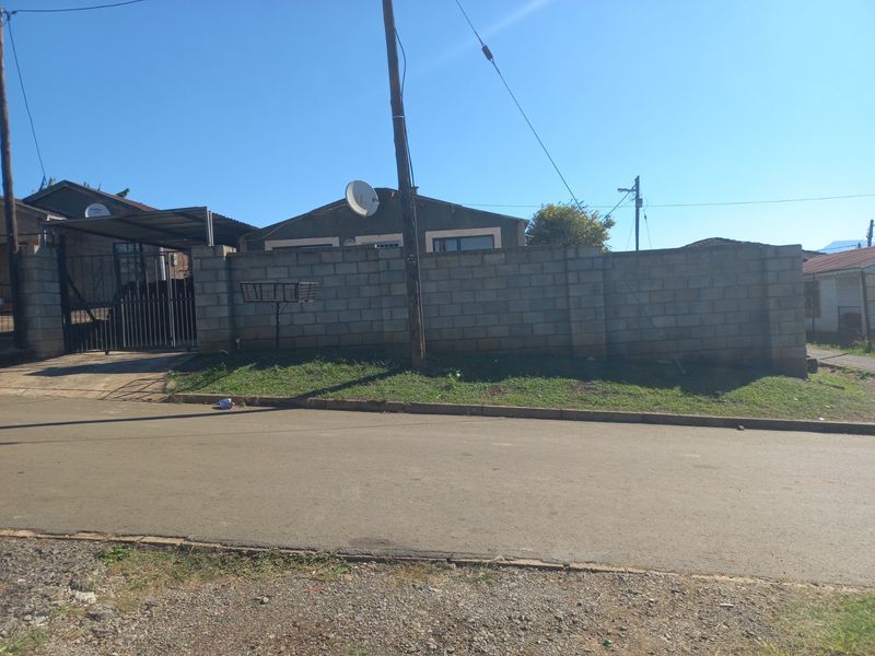 House For Sale in Imbali Pietermaritzburg KwaZulu Natal - Photo 3