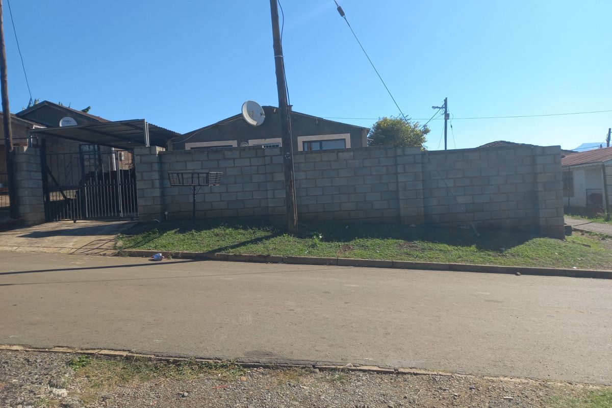 House For Sale in Imbali Pietermaritzburg KwaZulu Natal - Photo 3