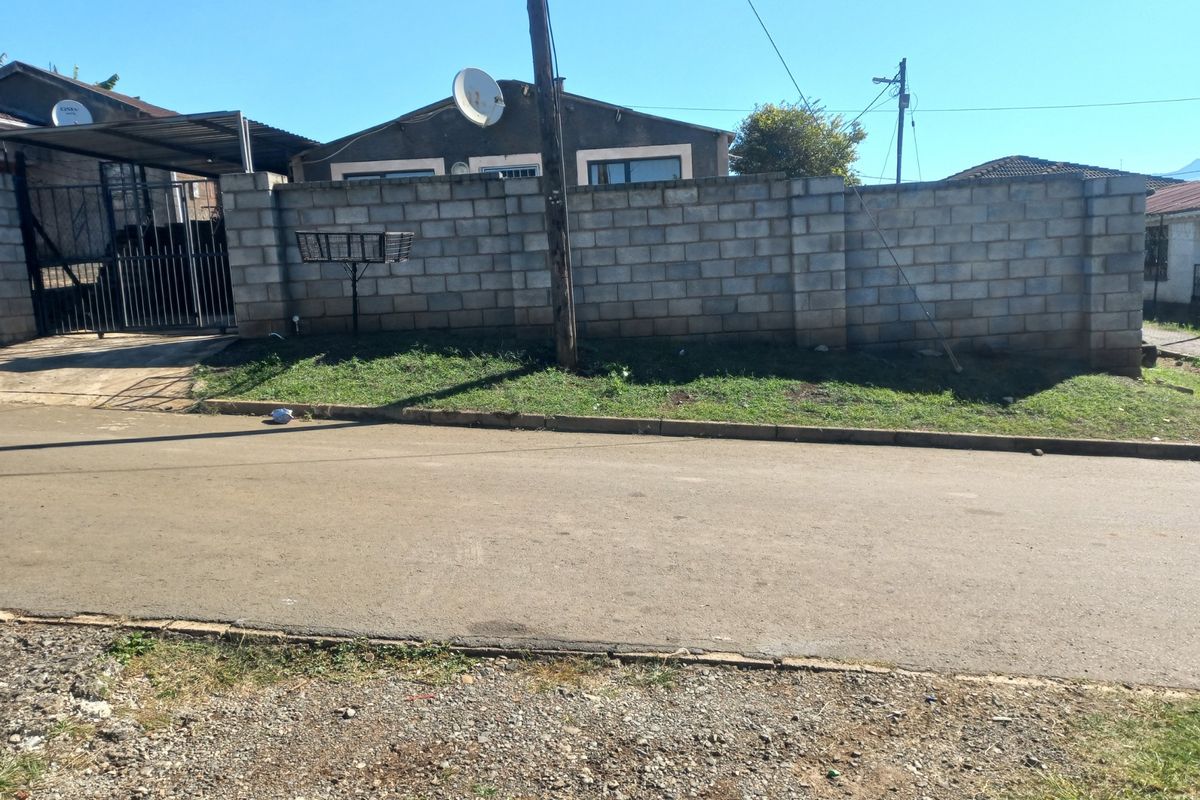 House For Sale in Imbali Pietermaritzburg KwaZulu Natal - Photo 2