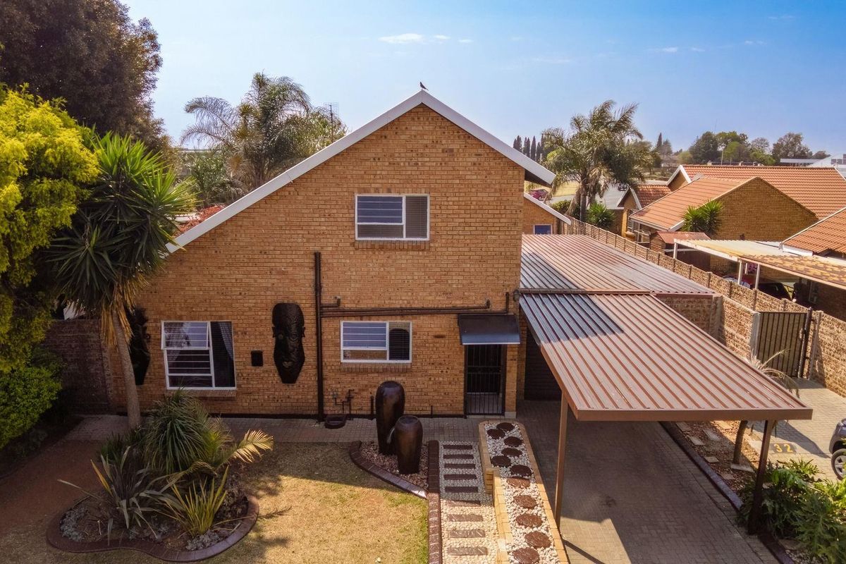 House For Sale in Bonaero Park, Kempton Park - Photo 2