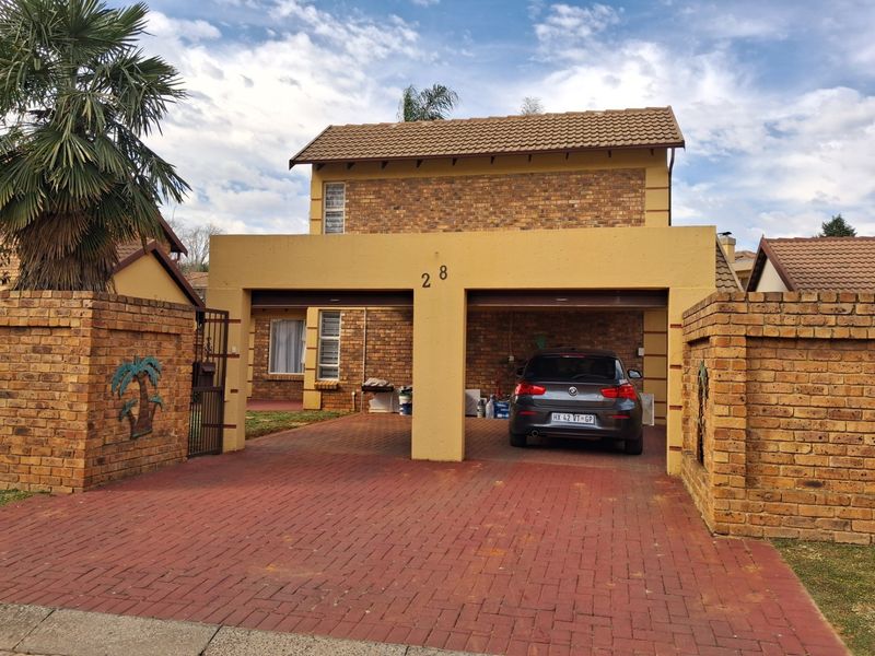 Cluster House For Sale in Glen Marais, Kempton Park - Photo 2